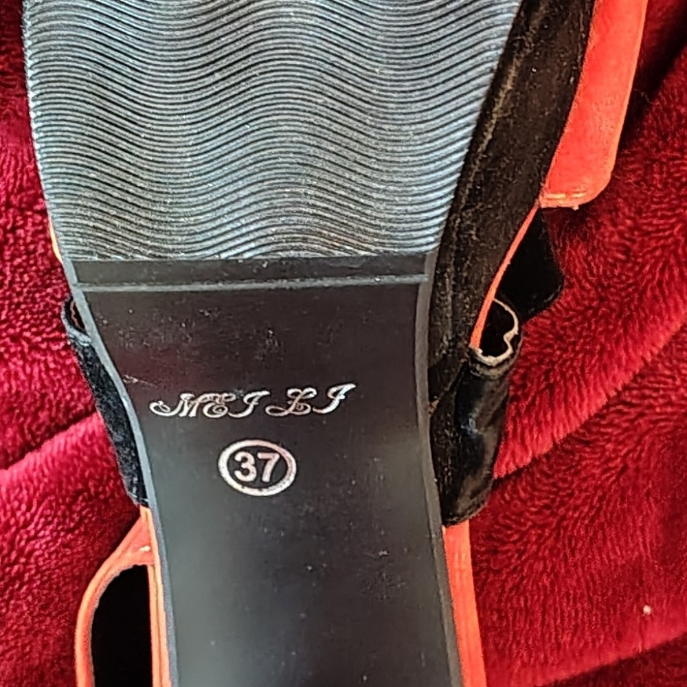 L&JLJ Women's Size 37 Size 6.5 US. Heels. - Picture 11 of 12